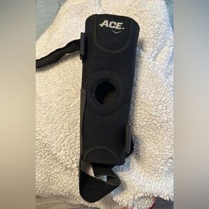 Ace Knee Brace